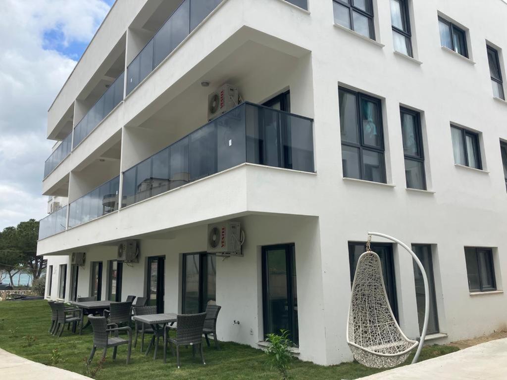 Sahil Aparts - Guelluek Aparthotel Milas Exteriör bild